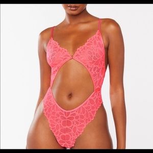 Savage X Fenty Savage Not Sorry Lace Bodysuit size medium